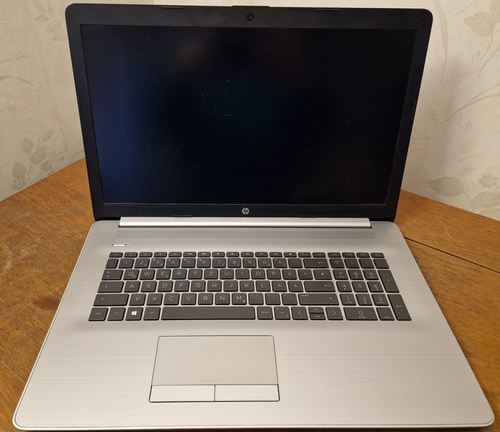 HP 470 G7